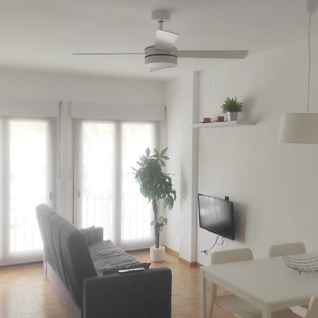 شقة Apartamento Renovado, Luminoso, A 300M De La Playa إمبوريابرافا المظهر الخارجي الصورة