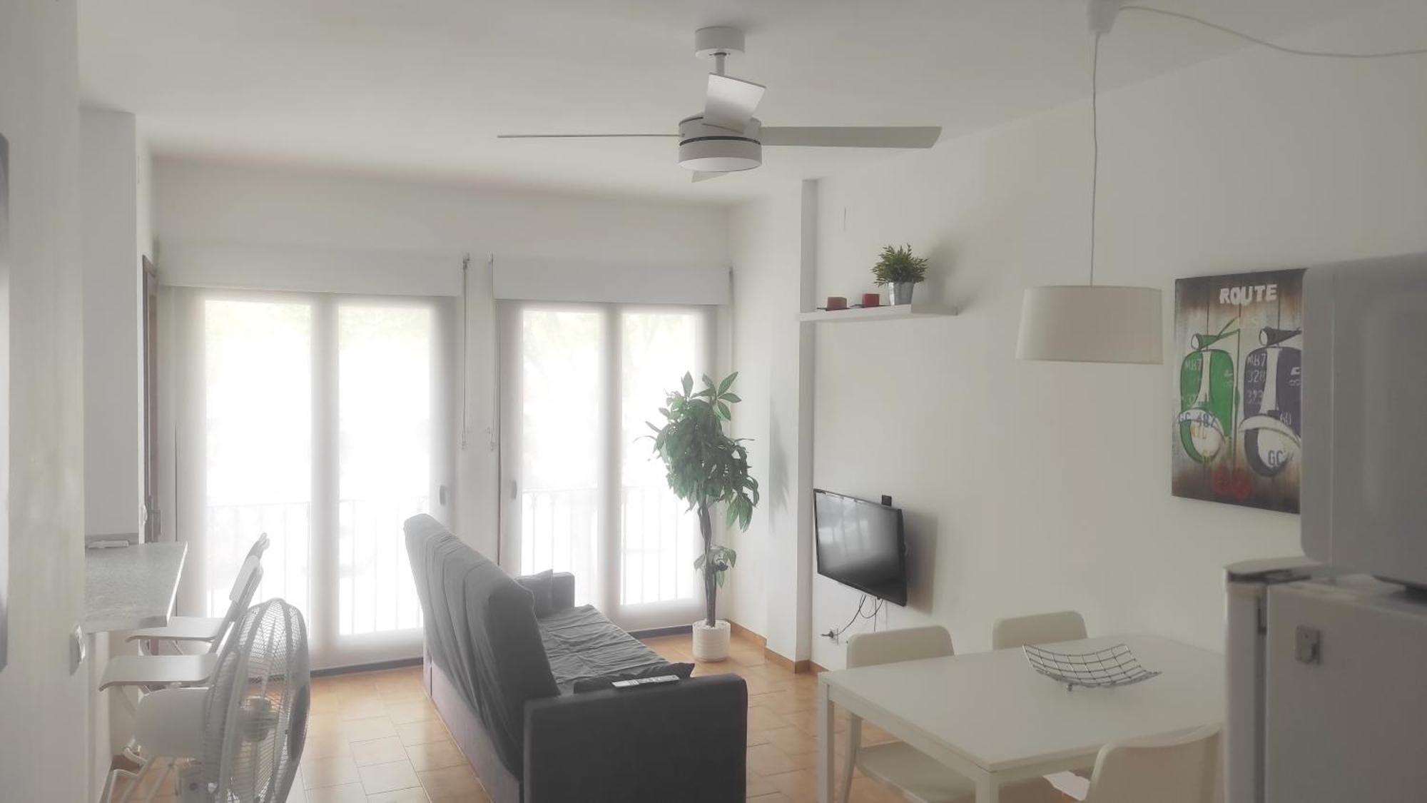 شقة Apartamento Renovado, Luminoso, A 300M De La Playa إمبوريابرافا المظهر الخارجي الصورة
